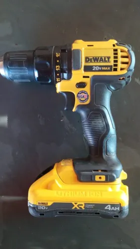 Furadeira/Parafusadeira 1/2" DCD 780 (DeWALT) USA + Bateria XR 4AH