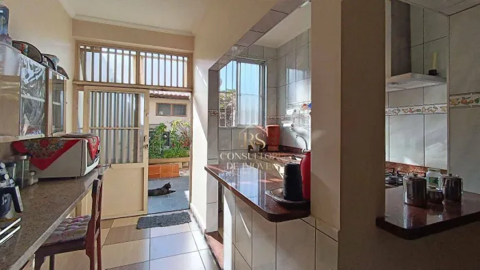 Casa com 3 dormitórios à venda por R$ 636.000,00 - Vila Industrial - Mogi das Cruzes/SP