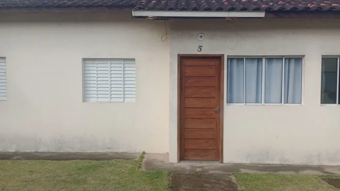 Vendo casa ou troco por chácara