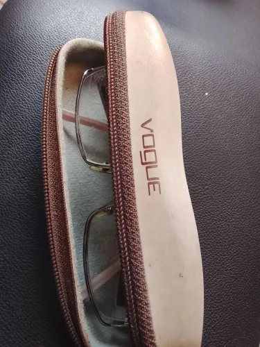 Óculos vintage da vogue 