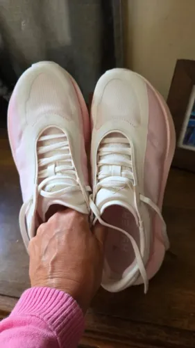 Tênis de Corrida Adidas Hyperboost Edge - Feminino 36