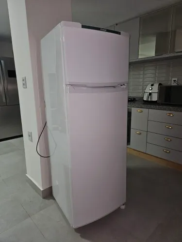 Geladeira Consul 334L duplas. Em perfeito estado de uso.
