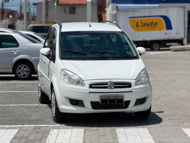 Fiat Idea Attractive 1.4 Fire Flex 8V 5P 2014