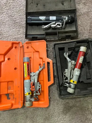 Detector de tensão por contato, na compra dos três maiores leva o menor de brinde.