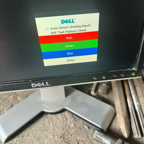 Monitor Dell modelo 1708FPT com DVI-D e USB usada funcionando