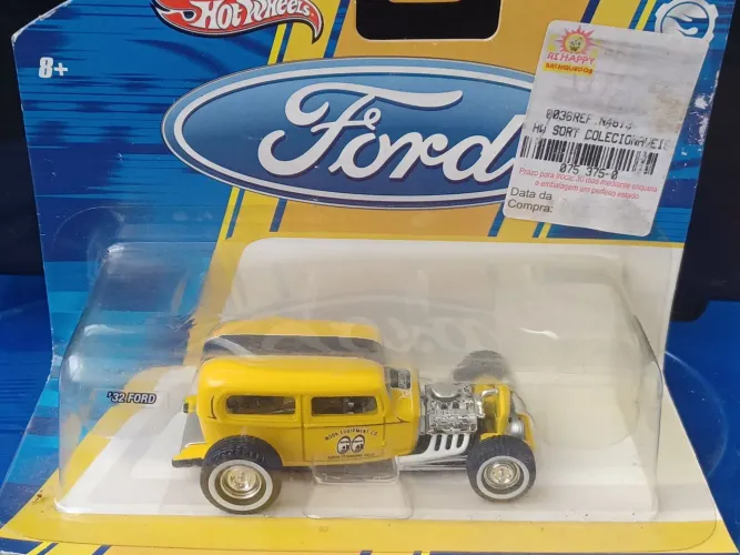 Hotwheels Ford 32 Moon Yes escala 1:50 muito raro.