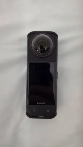 Insta360 X4
