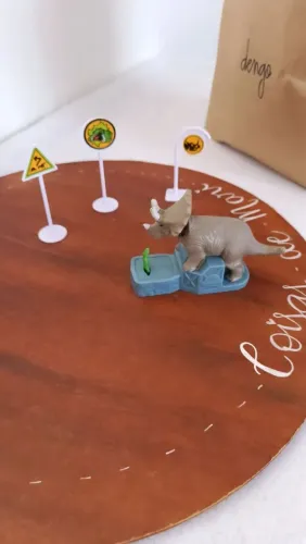 Caixa brinquedos