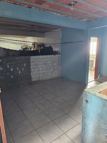 Alugo Casa com 2 Cômodos com segurança e privacidade