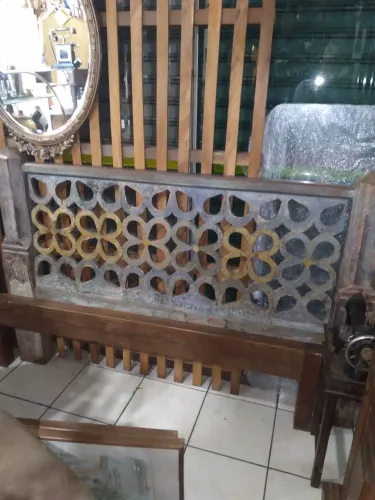 Cama de Casal Em Madeira Maciça estilo Gobogó