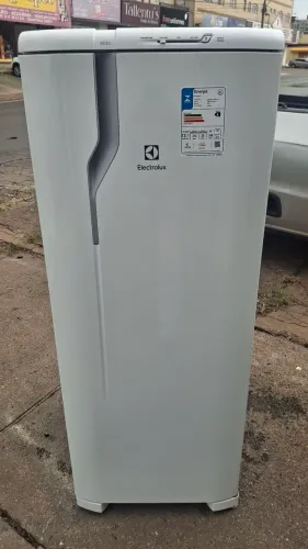 GELADEIRA ELECTROLUX 9 MESES DE USO
