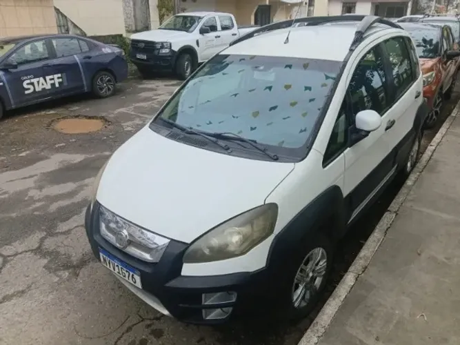 Fiat Idea Adv./ Adv.lock.dualogic 1.8 Flex 5P 2011