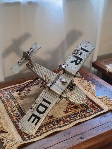 Avião miniatura decorativa