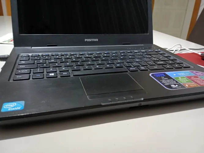 Notebook positivo  com windows 11