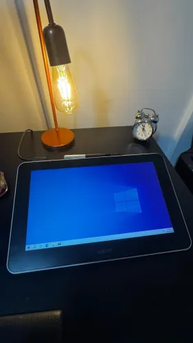 Mesa digitalizadora com tela - Wacom One 13 + Caneta