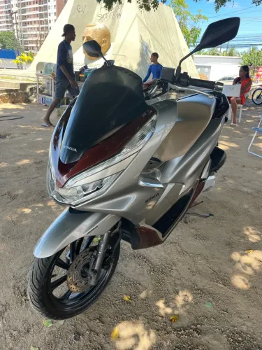 PCX 150 DLX 2022