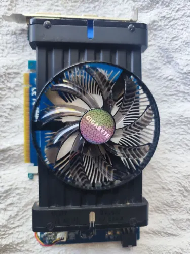 GTX 550 ti 1G - GDDR5