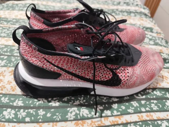 Tênis Nike Air Max flyknit racer