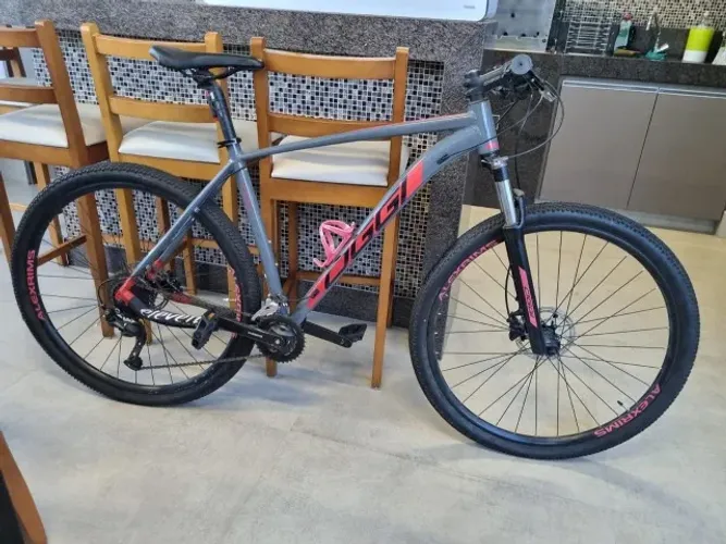 Bicicleta Oggi Big Wheel 7.0