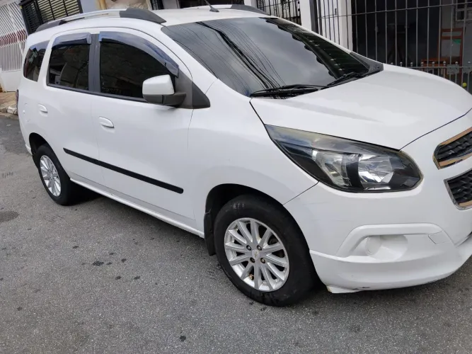 Chevrolet Spin LT 1.8 8V Econo.flex 5P Mec. 2016