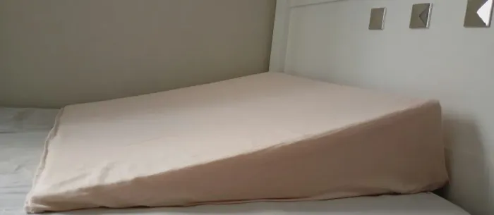 Travesseiro anti-refluxo adulto NOVO