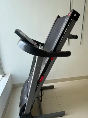 Esteira Embreex 548 Club - pouquíssimo usada