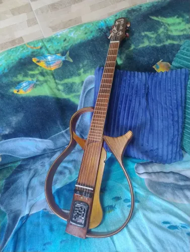 Violão vazando luthier regulado pra náilon