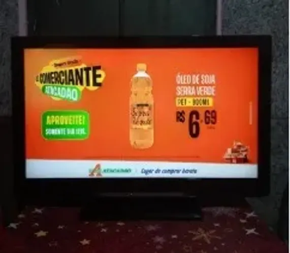 TV 32 Pol ( não é Smart)