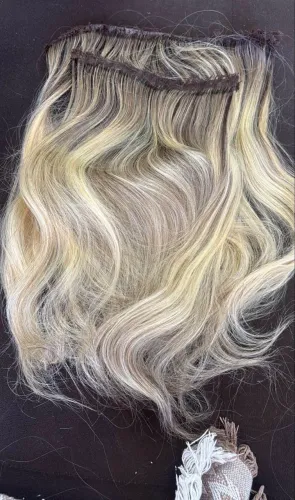 Mega hair loiro duas telas 