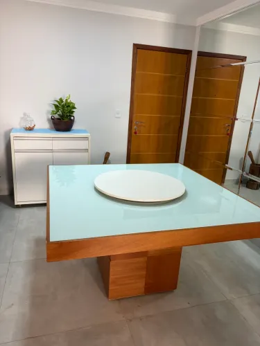 Mesa de Jantar quadrada 