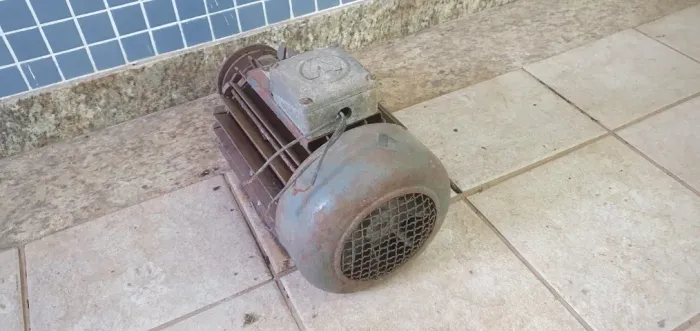 MOTOR ELÉTRICO TRIFÁSICO ARNO DE 4CV