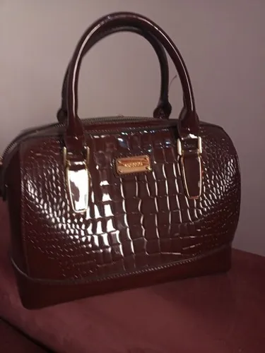 Bolsa envernizado