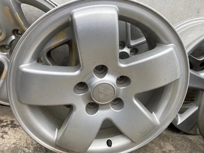 Roda Mitsubishi Pajero TR4 2005 original unidade valor mínimo 