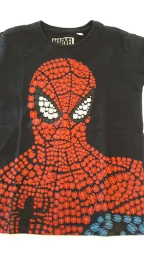 Camiseta Infantil Preta do Homem Aranha - tam. 6 seminova