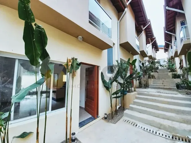 Sobrado com 2 dormitórios à venda, 72 m² por R$ 1.050.000,00 - Santiago - São Sebastião/SP