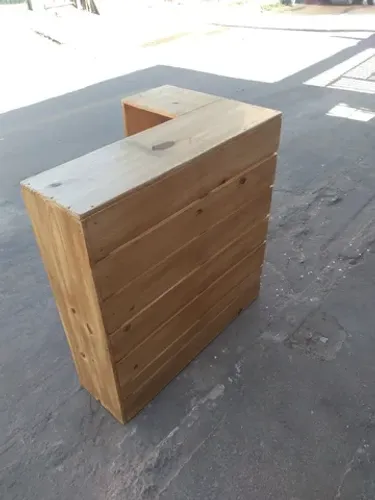 Feito somente por encomenda! Feito com palete e pinus