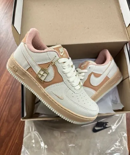 Nike Air Force 1 Low