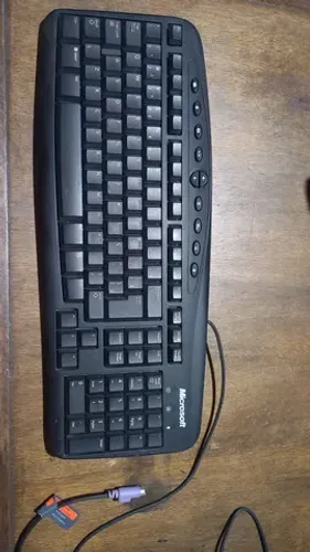 Teclado Microsoft com fio
