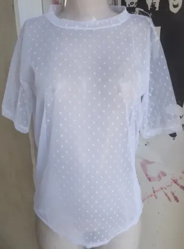 Blusa em tule branca