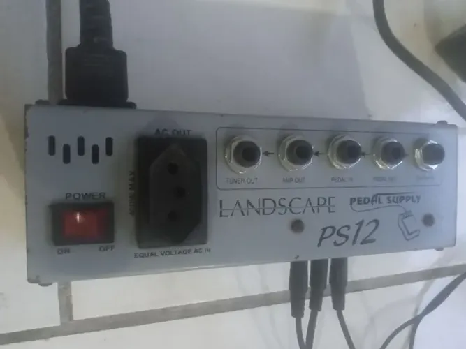 Vendo fonte landscap PS 12 muito boa
