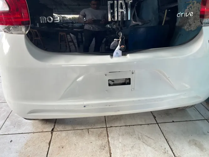 Parachoque traseiro fiat mobi
