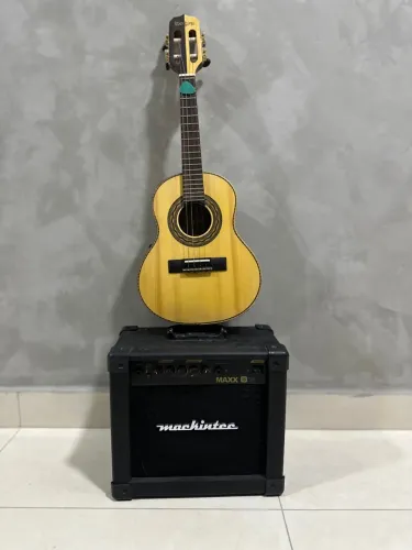 Cavaquinho Elétrico Rozini Show RC17 ATF Fishman + Amplificador Machintec MAXX 15