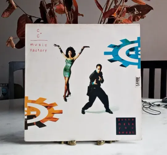 LP Vinil - C + C - Music Factory - Gonna Make You Sweat (1980) musica eletronica