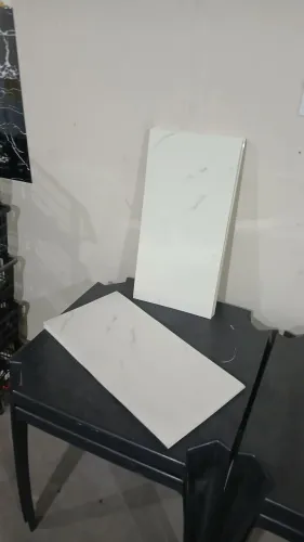 Porcelanato Branco Marmorizado - Elegância e Sofisticação