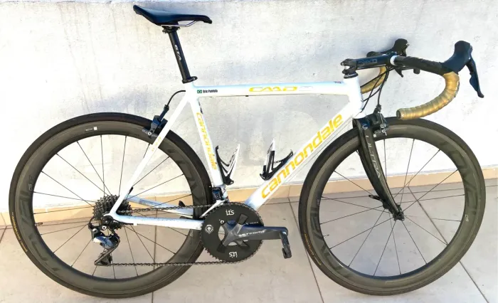 Speed Cannondale CAAD 9 54 - Alumínio raiz com alma de carbono!