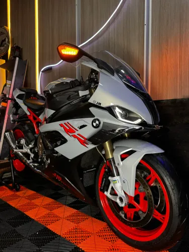 S1000rr 2022 na promoção