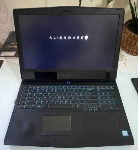 Alienware 17 R4 com Core i7 7700HQ + 16GB RAM + SSD 1TB + GTX1050TI