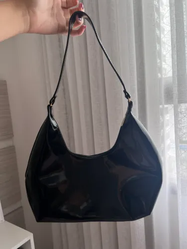 bolsa preta verniz estilo baguete