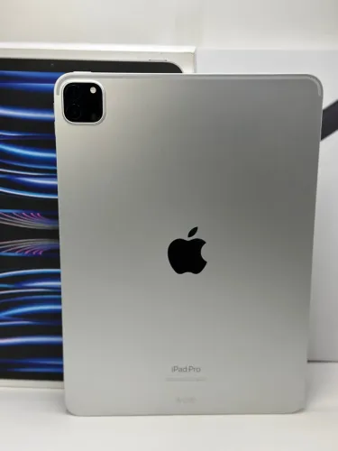 ipad 11 Pro com case Magic Keyboard Folio 