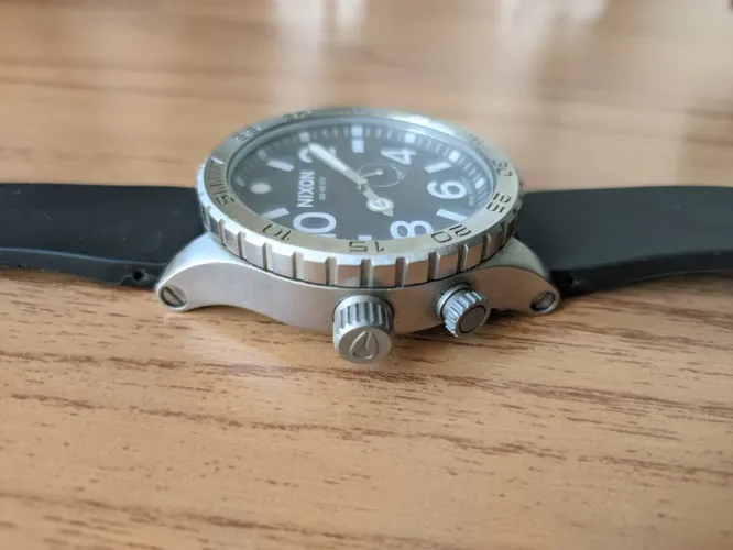 Relógio Nixon 300m - Pulseira de Borracha
